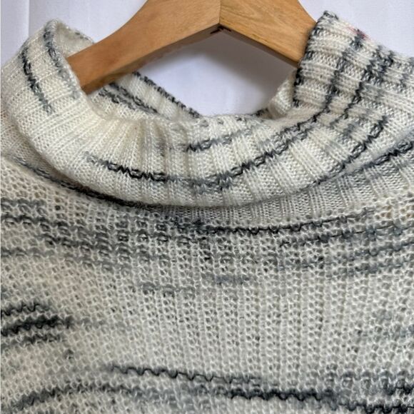 Torrid Pullover Turtle Neck Sweater - Picture 5 of 7